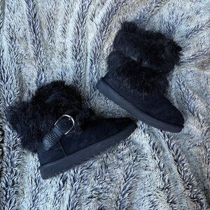 UGG Women's Classic Buckle Mini